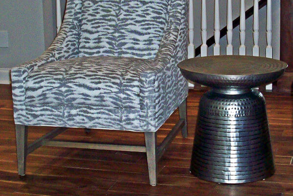 Ivy_chair_metal_end_table