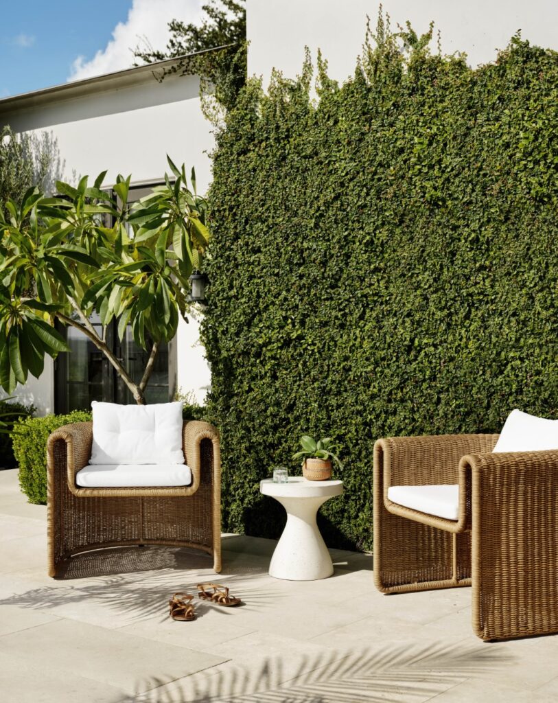 outdoor-furniture-ideas-tuscan-chairs