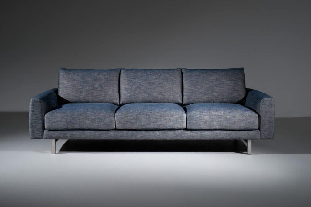 high-leg-sectional-estero