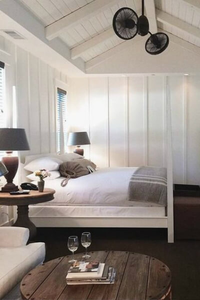 Shiplap California cool bedroom